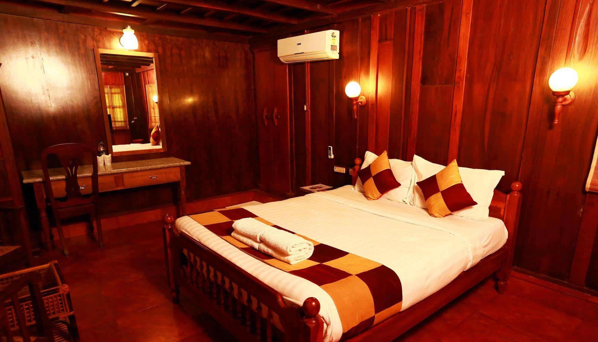 Kondai Lip Backwater Heritage Resort Kochi Luaran gambar